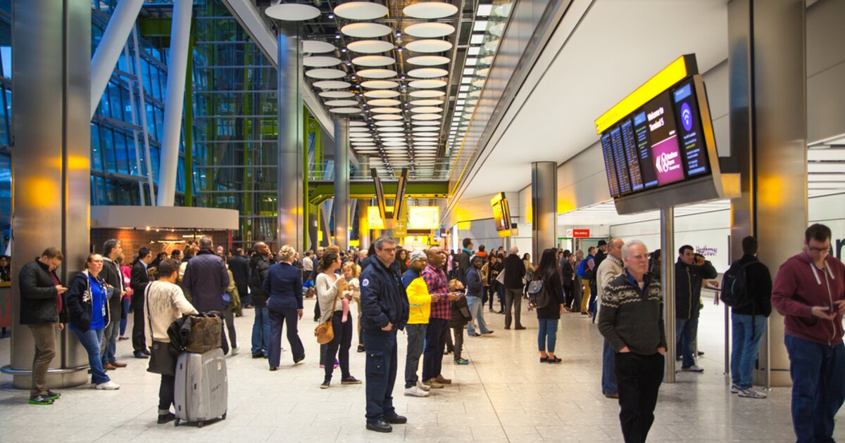 UK aviation regulator expects busiest Christmas in history