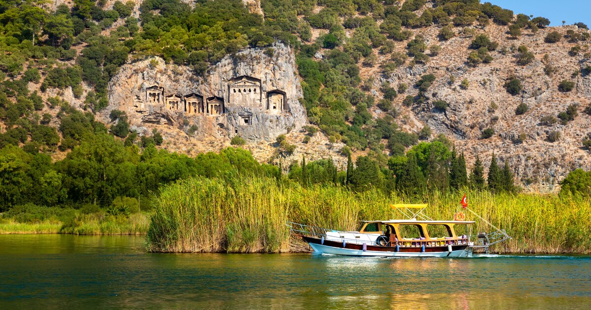 Jet2 adds TUI Musement platform to power in-destination experiences