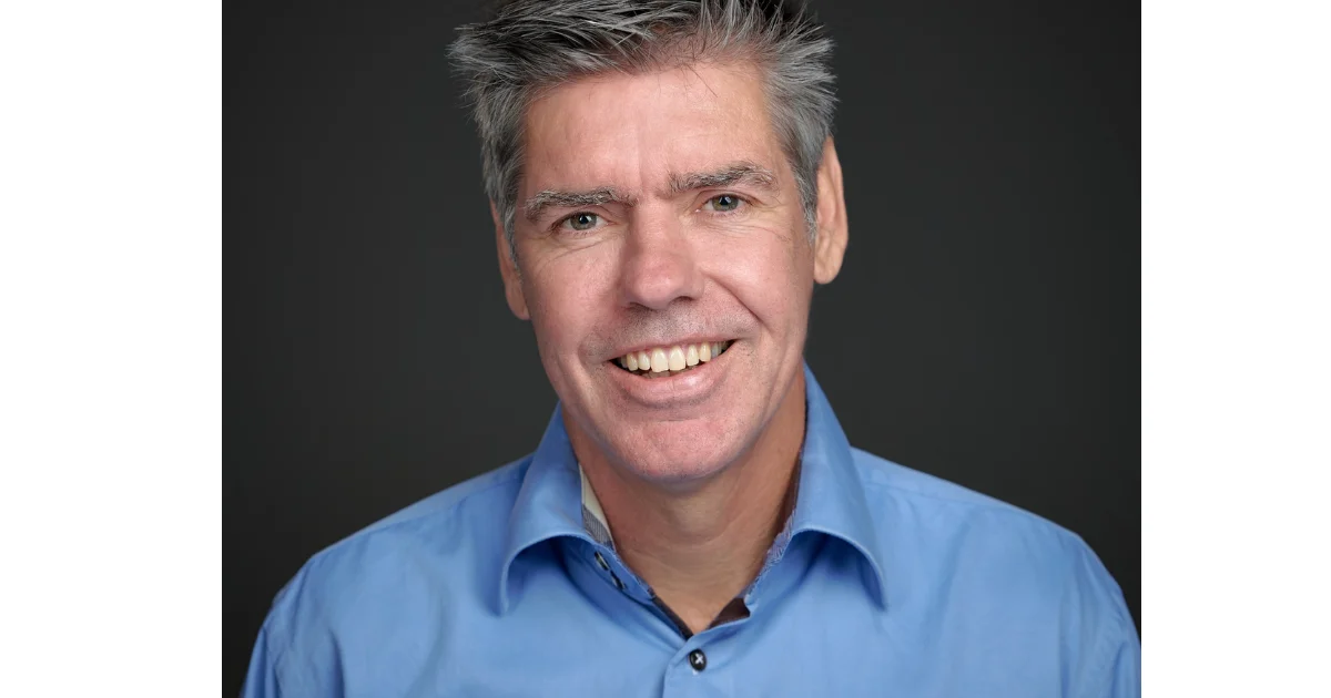 Alyza teams up with Pieter Van for campaign…