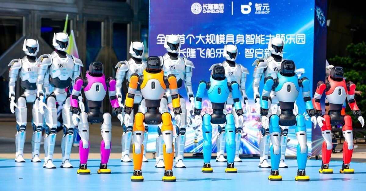 Robots take on visitor service at China’s Chimelong Spaceship Park