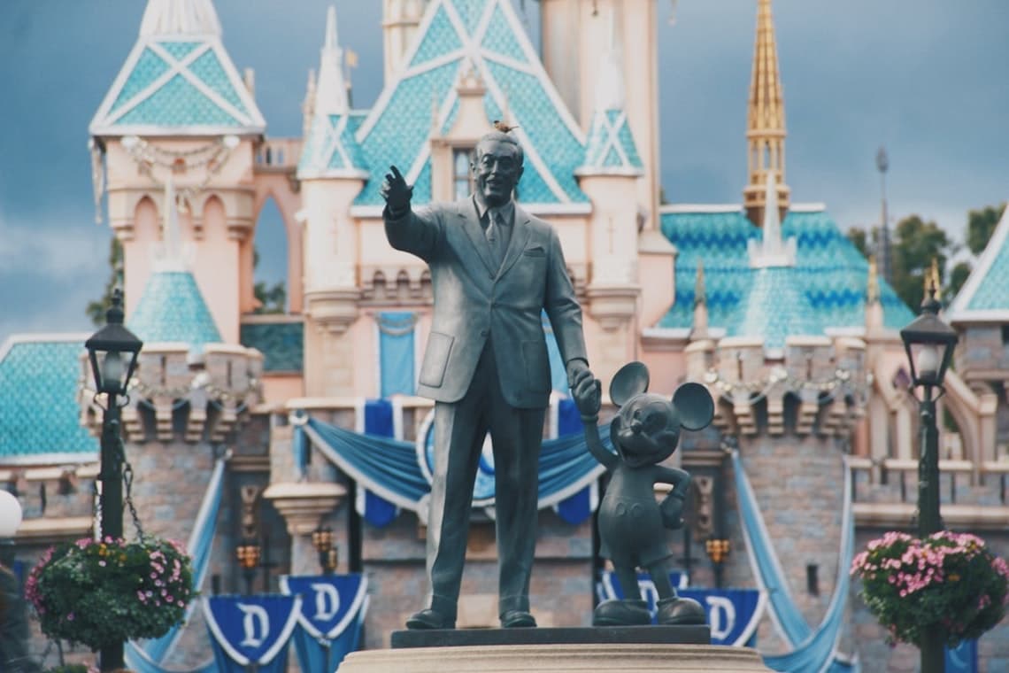 Disneyland-paris-en-quete-de-startups-pour-optimiser-experience-client