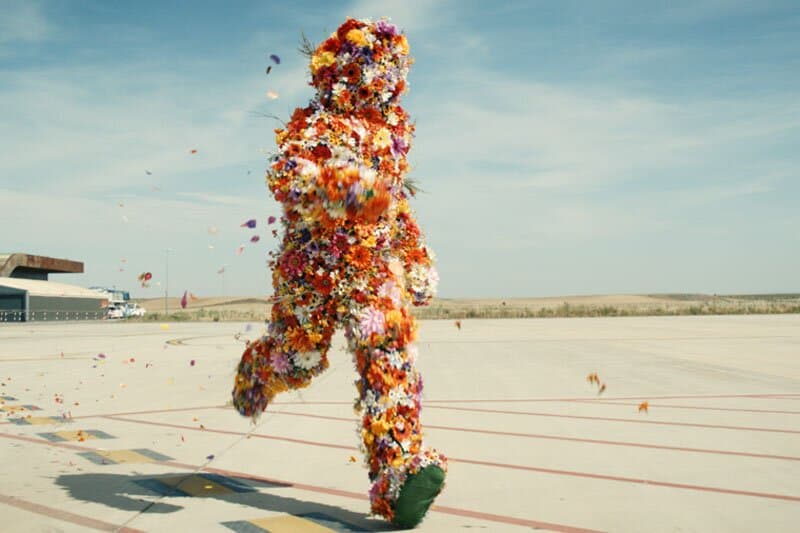 EasyJet unveils multi-media ad campaign