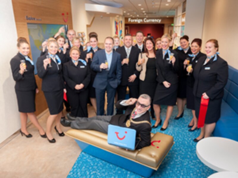 Giant touch-screen map and interactive tables star in Thomson design store