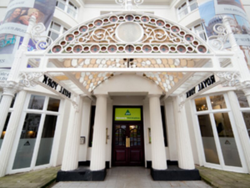 Viral Twitter chat inspires Hostelworld Chris Eubank/Alan Partridge YouTube promo