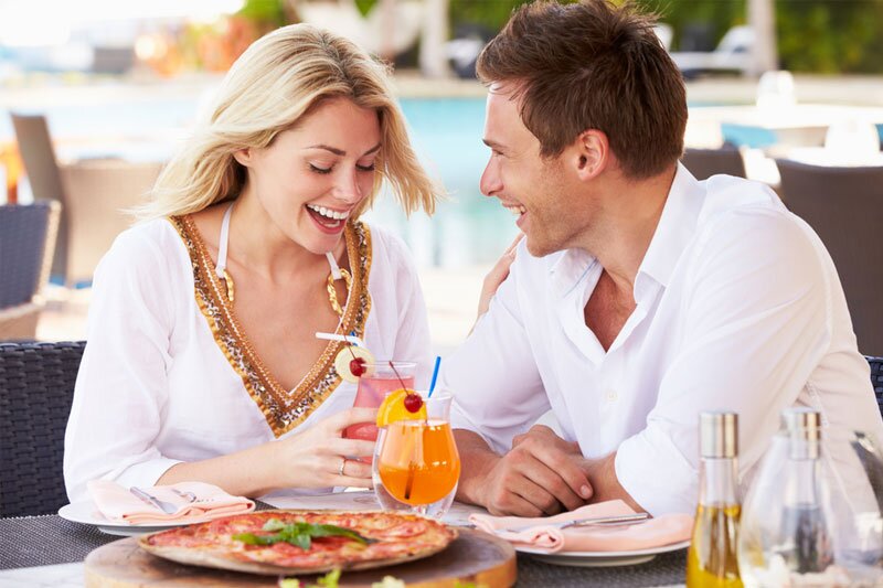 ‘Dishonest’ Brits use threats of bad reviews to get their way, sunshine.co.uk survey finds