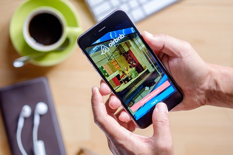 Airbnb to share customer data with Chinese government