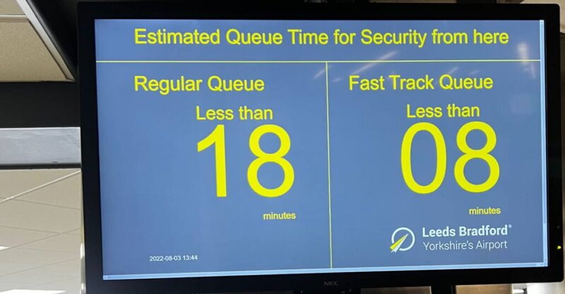Leeds Bradford airport deploys artificial intelligence to tackle queues