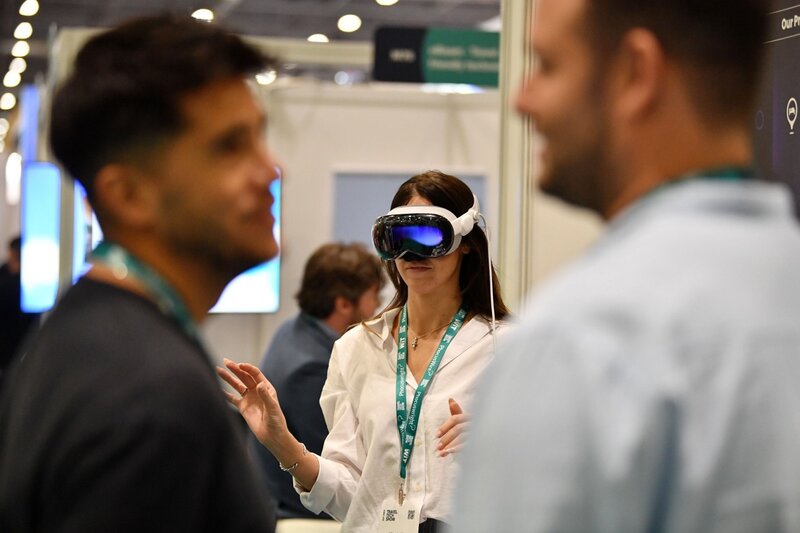 Travel operators lack mobile-first booking options