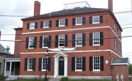 Treadwell Mansion opens a fully autonomous aparthotel with Mews
