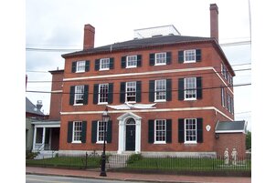 Treadwell Mansion opens a fully autonomous aparthotel with Mews
