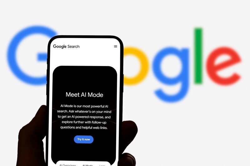 Google officially integrates hotel booking into AI Mode
