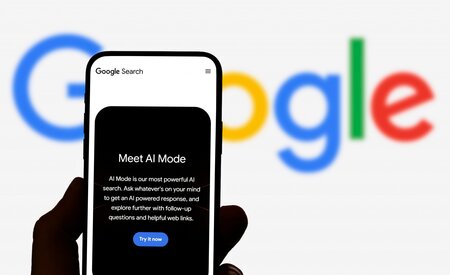 Google officially integrates hotel booking into AI Mode