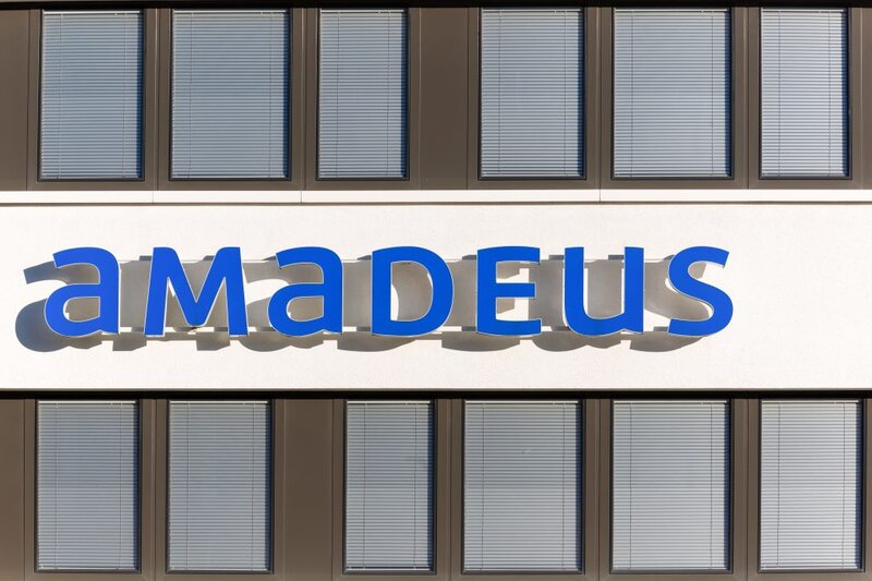Amadeus strengthens leisure hotel distribution with HyperGuest