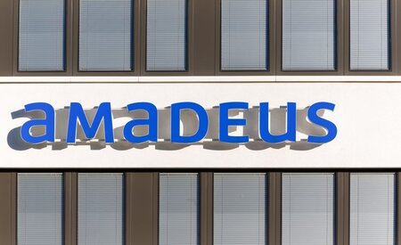 Amadeus strengthens leisure hotel distribution with HyperGuest
